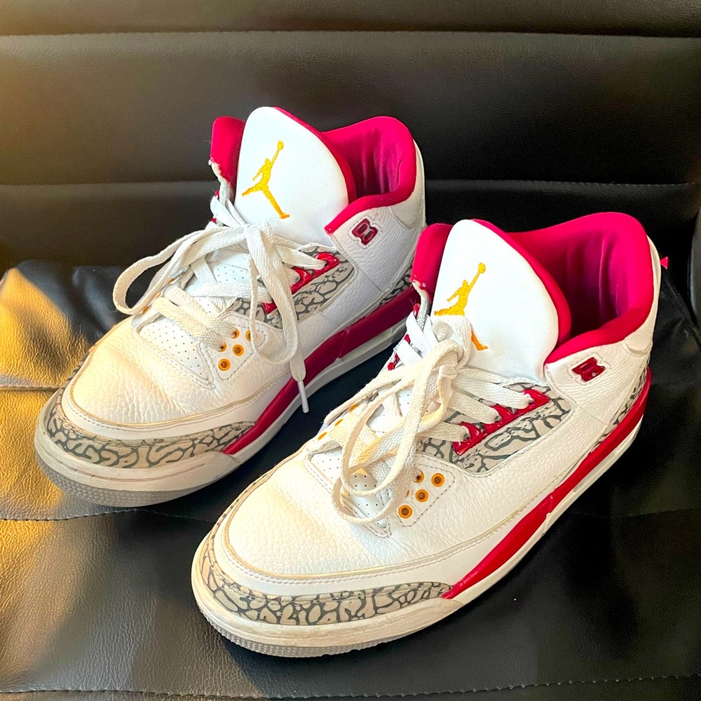 Jordan 3s cardinal reds size 7.5 us